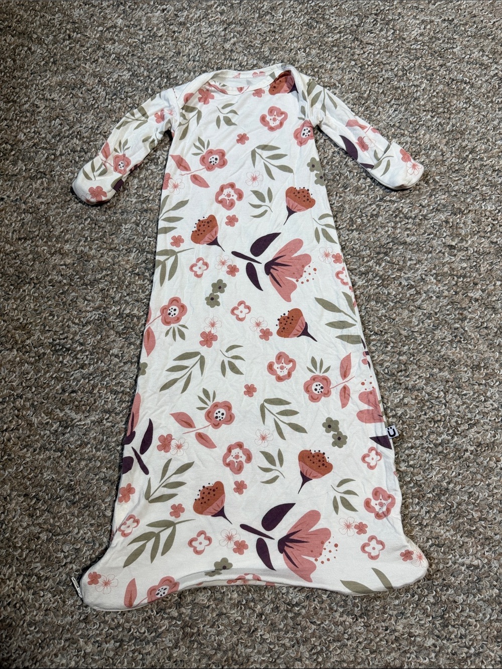Gunamuna 0-3m Gown